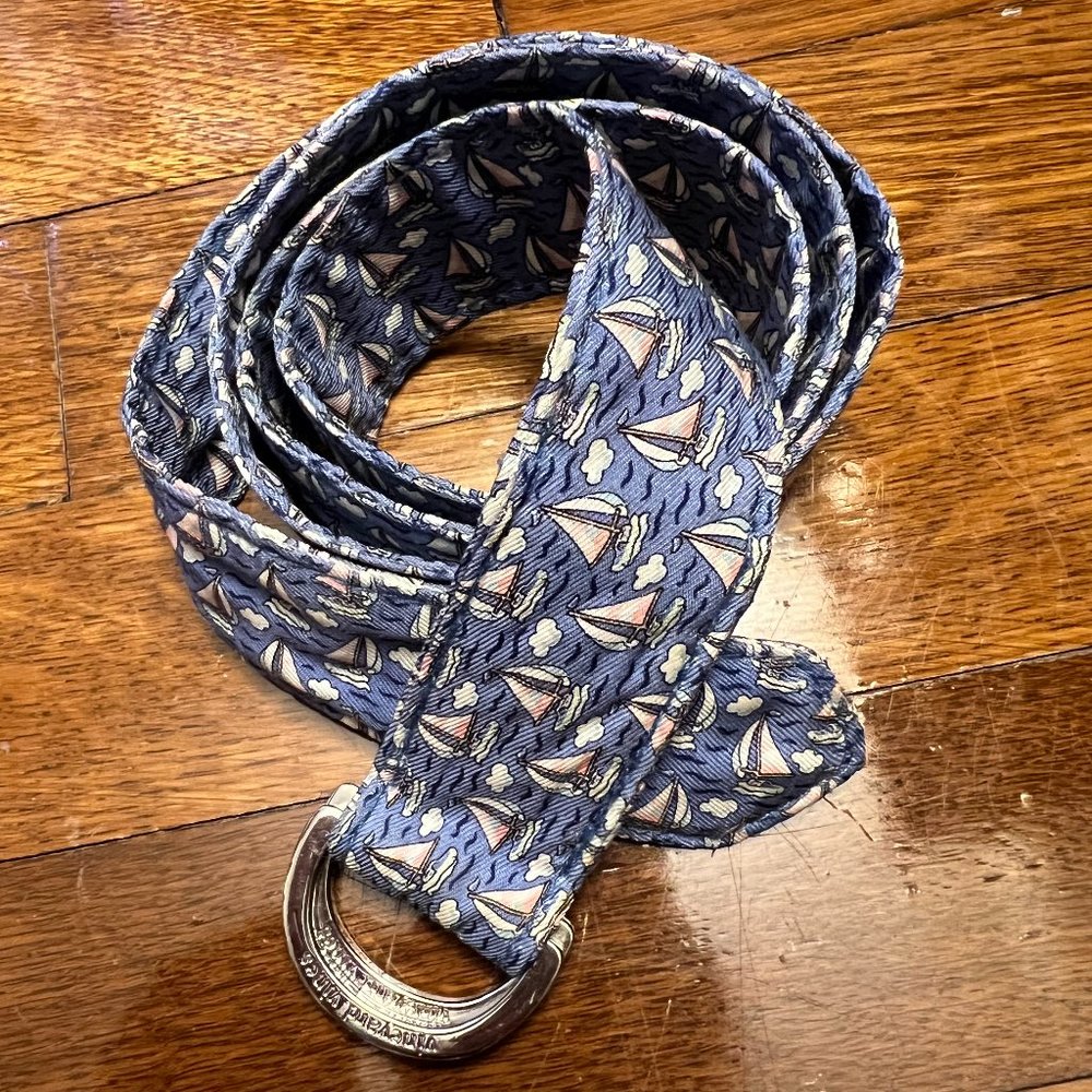 Vineyard Vines Classic Sailboats Silk D-Ring Belt in Light Blue size Medium